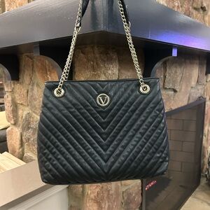 Bag Stylish Black Quilted Shoulder Bag with Chain Straps VERA New York Preowned